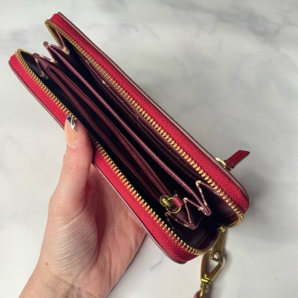 Fossil Emma Crimson RFID Zip Large Wristlet Wallet - Picture 9 of 9